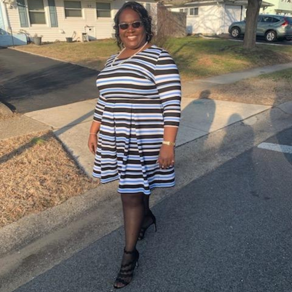 Meet your Posher, Junova